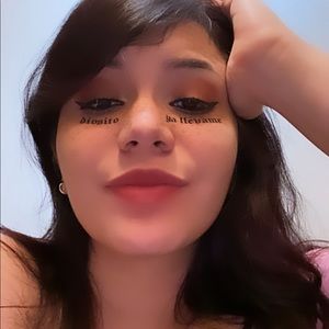 Meet your Posher, Vanessa